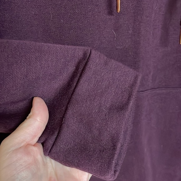 Xersion size Large Super Soft Maroon Hooded Tunic Length Sweatshirt with Pockets - Picture 3 of 10